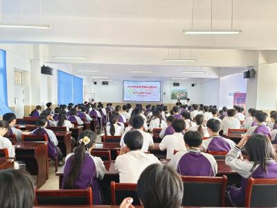 咸宁东方外国语学校：青春向党 挺膺担当