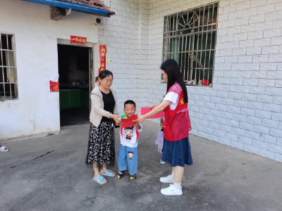 汀泗桥镇：“桂乡管家”入户送安全 筑牢未成年人防溺水防线