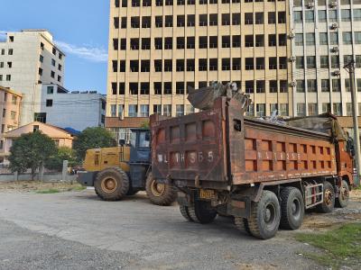 清理建筑垃圾 守护城市洁净