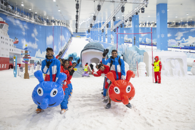 粽香邂逅冰雪！际华冰雪・香城滑雪馆上演别样“冰雪端午”