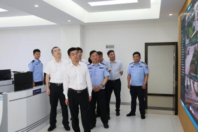 区领导调研区公安局新型警务运行机制