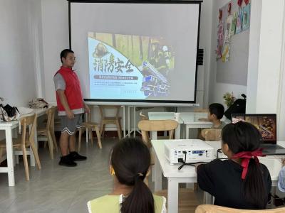 社区、儿童齐“充电”，安全知识趣味学