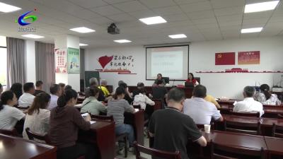习近平新时代中国特色社会主义思想进社区——走进花坛社区
