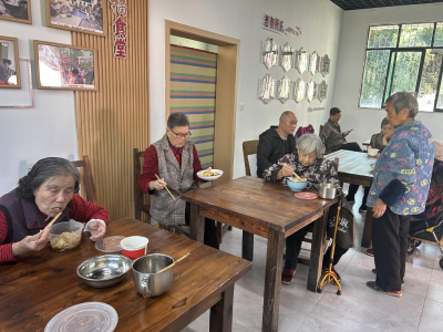 湖发小区“邻里驿站”：老旧小区改造催生的幸福新阵地