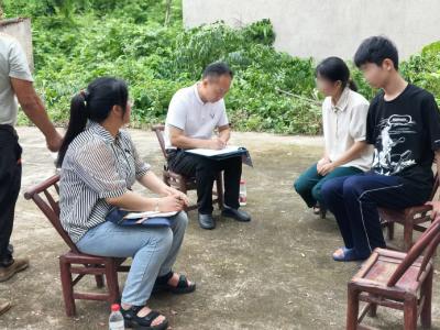 大幕乡：民政救助及时雨 护学子成长暖人心