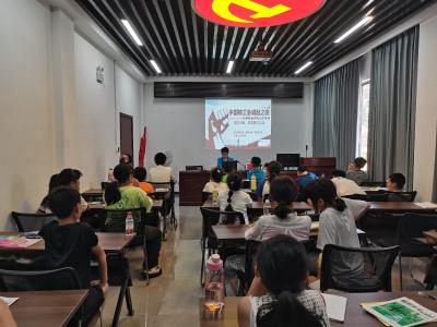 北正街社区“希望家园”暑期课堂开课啦！