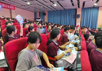 贺胜桥镇：部门联动 共护青春成长路