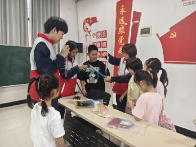 双龙社区：电力科普进社区 织密暑期安全网