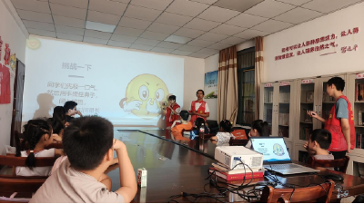 阳光社区：人大代表走进“爱心托管班” 共筑暑期安全防护网