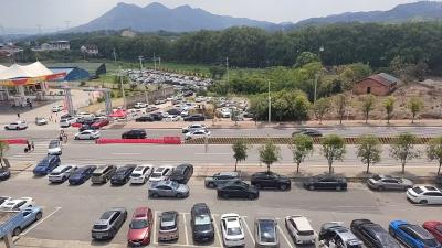 战高温、疏拥堵！马桥交警全力护航“网红河”暑期游