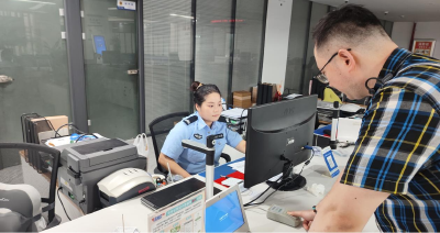 咸宁市民之家“周末不打烊”服务获市民点赞