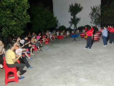 汀泗桥镇洪口村：屋场夜话倡新风 移风易俗润民心