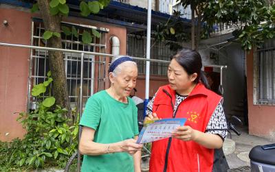南大街社区：“敲门入户”筑防线，反诈宣传“零距离”