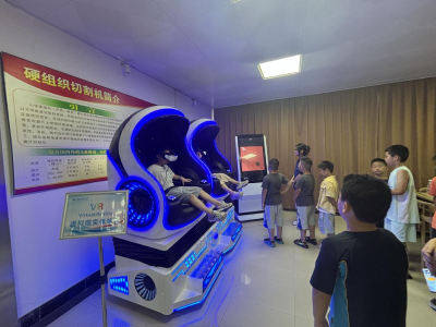 香城社区“小小讲解员”走进湖北科技学院生命科学标本陈列馆