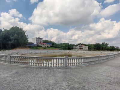 清淤筑坡治坍岸 铁铺村塘堰重现水清岸绿