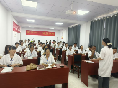 “银发守护”再升级！马桥社区开办养老护理员高级培训班