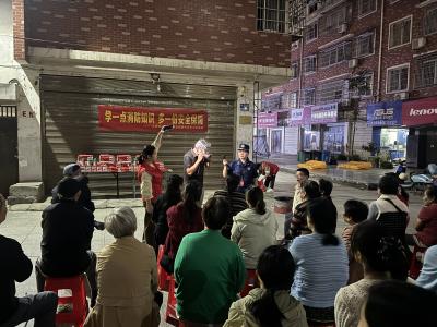 区委组织部开展“情系百家小区”消防安全宣讲活动