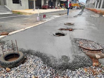 告别“泥水地”！杨排洲居住点坑洼路完成硬化升级