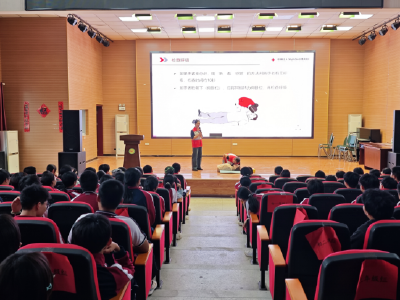 万年路社区：急救知识进校园 护航青春成长