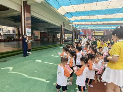 永安南大街社区联合消防救援大队走进幼儿园 上好“消防安全第一课”