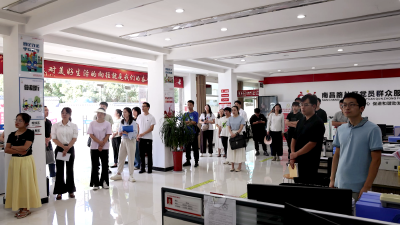 咸安：“行走的课堂”激活年轻干部教育“一池春水”