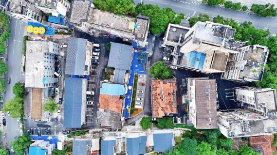汇泉小区：从“隔心墙”到“连心亭”的蝶变