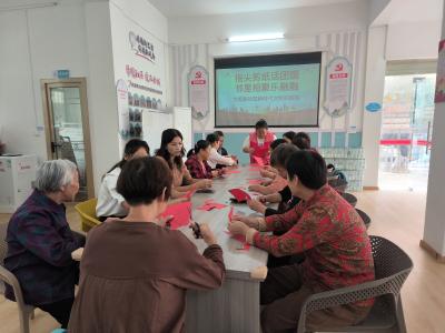 文笔路社区：指尖剪纸话团圆，邻里相聚乐融融