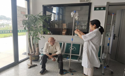 基层人物丨何小蓉：二十余载坚守乡村，医者仁心护佑健康