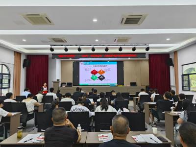 贺胜桥镇开展 “全国科普月” 公益行动 