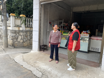 凤凰社区：路灯复亮暖民心，“桂乡管家”解民忧