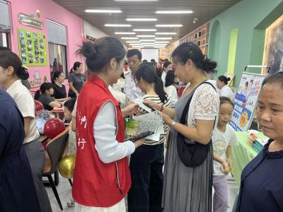 金桂社区：公益集市热闹非凡 “一站式”便民服务暖民心 