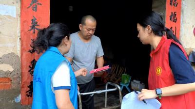向阳湖镇开展“暖心入户”行动 真情关怀暖人心