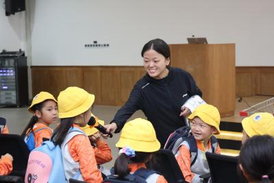 萌娃探秘元气森林 乐享秋日研学趣