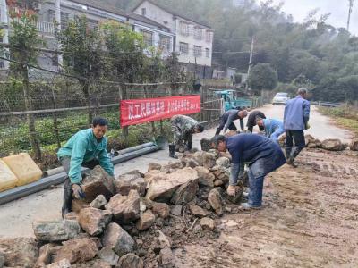 汀泗桥镇赛丰村：以工代赈促基建升级，双赢举措惠民生福祉