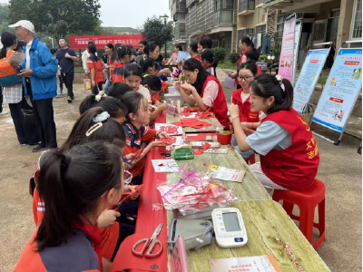 温泉街道：喜迎国庆 欢度中秋 睦邻欢庆暖民心