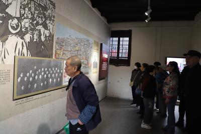 区市场监管局：情暖重阳节 敬老践初心