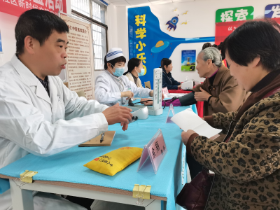 温泉社区：情暖夕阳 医护安康