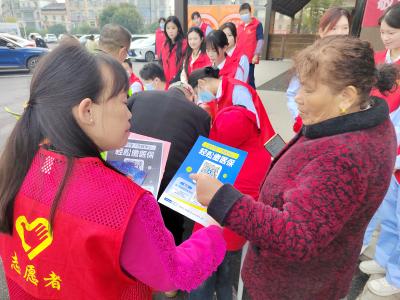 浮山街道甫兴社区：九九重阳暖人心 敬老爱老传美德