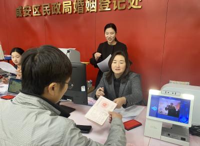 区民政局：“一把手”变身“窗口员” 零距离优化服务解民需