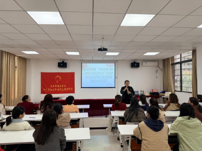 温泉街道十六潭社区：家园互助 科学育娃  