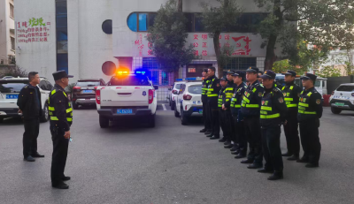 咸安城管“疏堵结合”显成效 咸宁职业技术学院周边道路秩序焕“新颜”