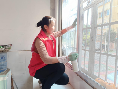 浮山街道盘泗洲社区：重阳敬老情意浓，专业服务暖人心