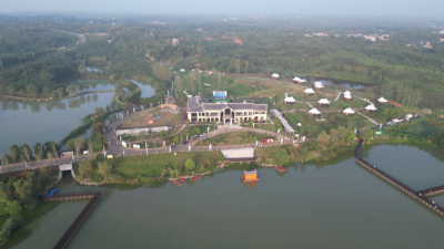 千名退休老人齐聚向阳湖湿地 乐享生态人文盛宴