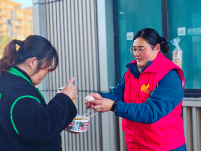 碧桂园社区：暖心姜茶送温情 文明实践暖人心