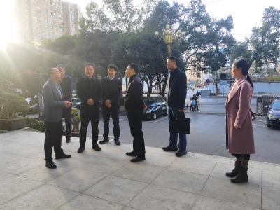 省委编办调研咸安乡镇（街道）履职清单运行情况