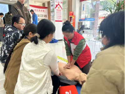 南昌路社区：应急救护员培训 筑牢社区“安全网”  