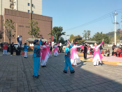 浮山街道青龙社区：戏曲进乡村 文化育新风