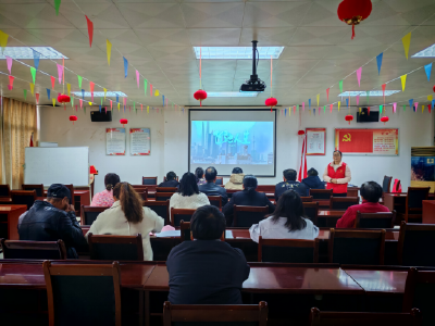 温泉街道金叶社区：暖情光影 点亮“心”视界  