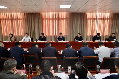 李军平在全区基层党建重点任务暨农村集体经济发展推进会上要求  高质高效抓好两项工作 为全区争当增长极排头兵奠定坚实基础