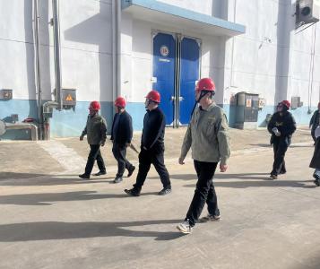 新疆温泉县来咸安区考察，共谋高质量发展